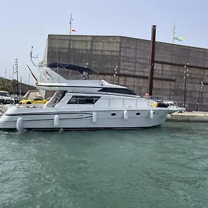 Yacht Sotavento Botel
