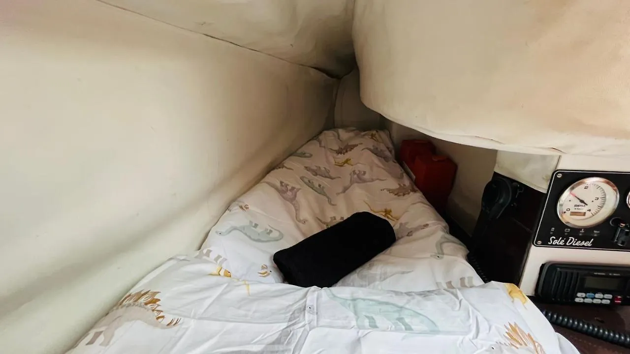 Cozy Sailing Boat Barcelona Hotel Sant Adria de Besos Spanyolország